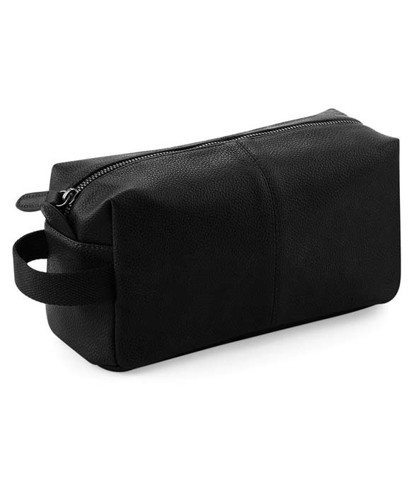 Quadra NuHide&#174; Wash Bag